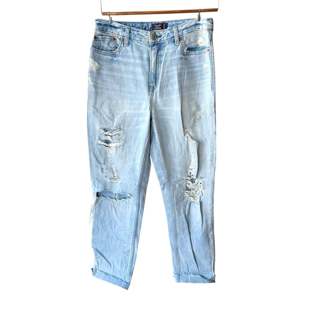 Abercrombie & Fitch Light Wash Distressed Annie Girlfriend Straight Leg Jeans 4L